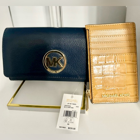 Michael Kors Handbags - NWT Michael Kors Card Holder W/ EUC Wallet